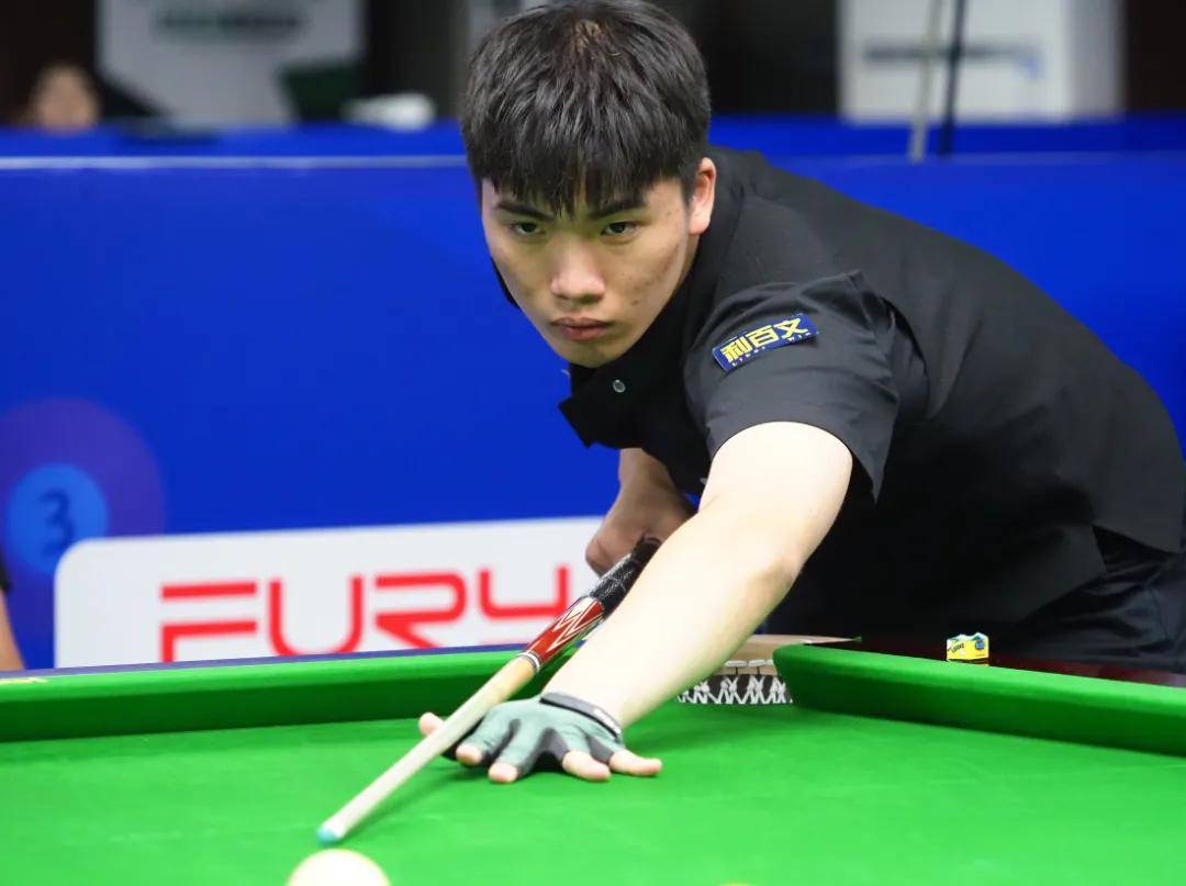 年轻球员在 年轻球员在