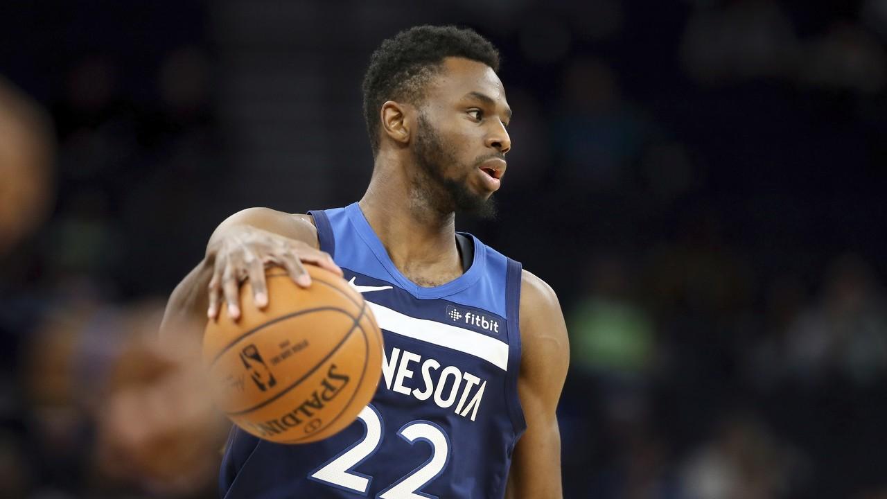 出了截然不 出了截然不